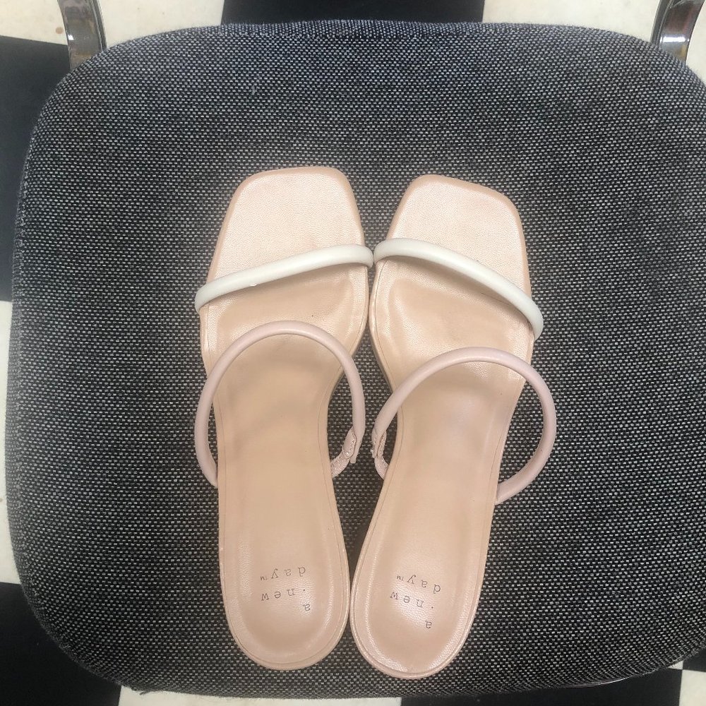 A New Day Miley Womens Pump, 7 1/2, Off White/ Light Beige Strap, Gently Used